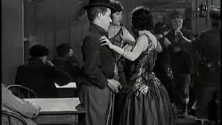 Чарли Чаплин танцует девушку. Charlie Chaplin dancing girl.