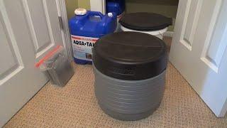 RELIANCE PRODUCTS HASSOCK PORTABLE LIGHTWEIGHT SELF CONTAINED TOILET CUSTOMER REVIEW AND CLOSE LOOK