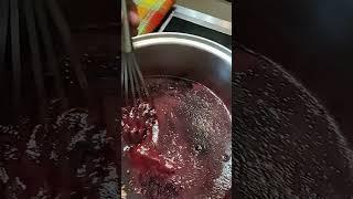 Making blackberry jelly
