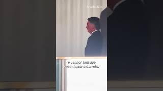 Bolsonaro ignora jornalistas ao ser questionado se irá reconhecer derrota