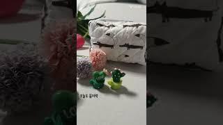 오늘도  가지고있는 원단으로 만든 파우치,같은 디자인이지만 살짝살짝 크기 모양이 달라요