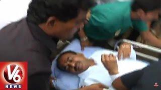 Etela Rajender Car Accident Exclusive Live Visuals - V6 News (13-6-2015)