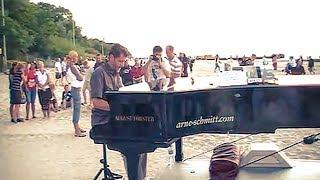 Arne Schmitt at the BEACH with PIANO (2010) 