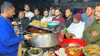 50/- Rs NIGHT STREET FOOD IN PAKISTAN  CHEAPEST MURGH CURRY CHOLAY | CHICKEN CHANAY CHAWAL