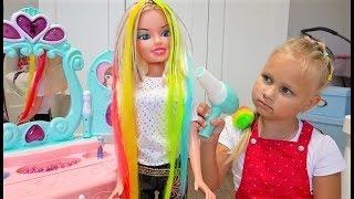 Alice plays in a BEAUTY SALON for kids !!!
