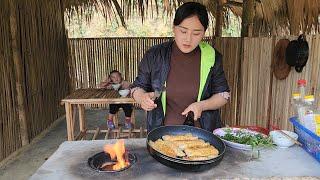 17-year-old single mother builds walkways and duck ponds, cooks with son