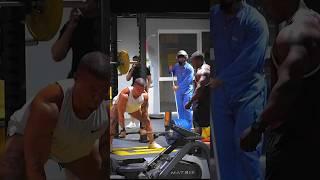 pretending FAKE cleaner in gym #anatoly #gym #prank #anatolygymprank