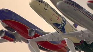 Small Model Planes Help Land Big Airliner Deals