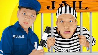 Little Policeman Song + more Kids Songs & Videos with Max