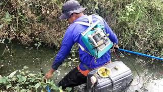 Panghuhuli Ng igat damay na lahat Ng pwedeng pang ulam katulad Ng buleg at palaka