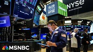 Dow plunges 1k+ points amid economic growth concerns