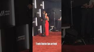 TRAVIS HUNTER SHOWS UP TO THE SPORTS ILLUSTRATED CEREMONY WITH HIS FIANCE #shorts