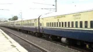 [IRFCA] AHMEDABAD SHATABDI HAULED BY WCAM 2P BL