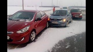 Почти 40 автомобилей столкнулись на трассе