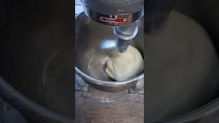 빵 반죽이 완성되면 볼이 깨끗하게 됩니다 bread dough