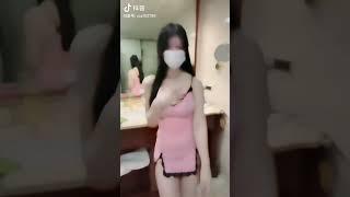 화장실 앞에서 유혹하는 존예녀 #shorts #틱톡 #레전드 #존예