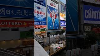 Taking a stroll at Dontonbori Osaka Japan + a cool chilling breeze~🩷️ #japan #osaka #tokyo #kyoto