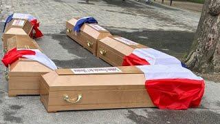 Cercueils déposés au pied de la tour Eiffel : Une affaire qui relance les soupçons d'ingérence russe