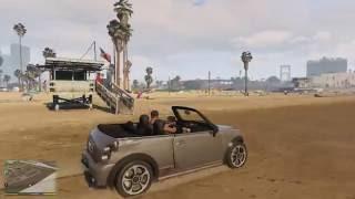 Grand theft Auto  V The killer mini with a stolen police car chase