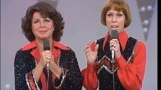 CAROL BURNETT & EYDIE GORME sing a medley of JUDY GARLAND songs 1977