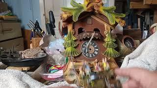 Explaining the E Schmeckenbecher cuckoo music assembly (see details) ESchmeckenbecher assembly