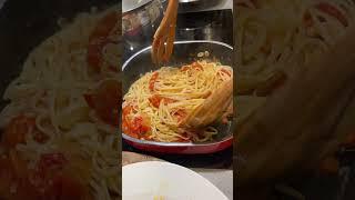 Spaghetti Pomodoro with Tuna Steak on the side | Recipe Ideas