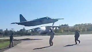 Fighter Jet Flies Extremely Low