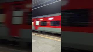 #12656 NAVJEEVAN EXPRESS FULL SPEED 130 KM/PH#indianrailways#travel #train#trendingvideo#travel