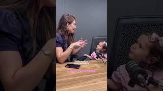 MENINA DE DOIS ANOS ENTREVISTA A MÃE E DESENVOLTURA DERRETE A WEB