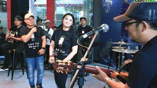 Wali & Fitri Carlina - Sakit Tak Berdarah (Launching Album Wali 20.20) Live