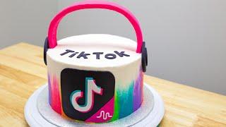 Tik Tok Cake