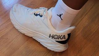 Hoka Running Shoe review. Arahi 6 for flat feet.
