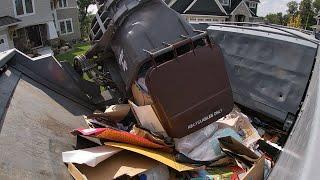 Garbage Truck Hopper POV: Peterbilt McNeilus ZR on Recycling