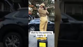 When they dressed up as trophies   (via @ronreagan1234/TT)