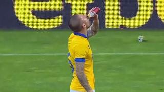 Bulgarian football player swigs beer before scoring last minute equaliser