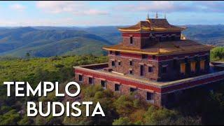 La Fortaleza del León,  el templo budista  Chagdug Gonpa Sengue Dzon en Uruguay