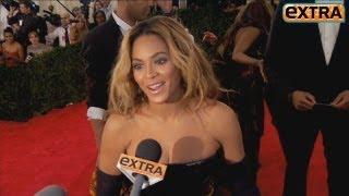 'Extra' Raw: On the Red Carpet at the Costume Institute Gala