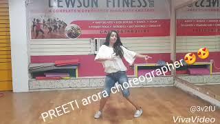 Taarefan|| BAADSHAH|| KAREENA kapoor|| Sonam||choreographed by Preeti arora...basic Bollywood steps.