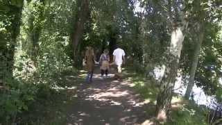 Walking up to Dartington Hall from Totnes along the River Dart