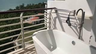 Sanya hotel sea view (bathtub at balcony)