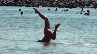 Одесский пляж, гимнастика! / Odessa Beach, Gymnastics!