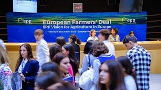 El Partido Popular Europeo quiere conquistar a agricultores y ganaderos