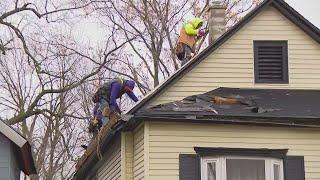 Veteran receives new roof from Chicago-area roofing company