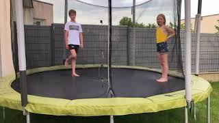 Yes man challenge dans le trampoline battle contre mon frère à mourrir de rire