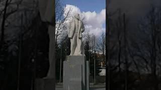 Зачем СССР перед развалом отправил своих студентов учиться в Гарвард?          #втз #заводы #ссср