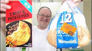 Iceland Meat & Potato Pie In A Bread Roll ~ First Time Trying A Wigan Kebab ~ Food Review