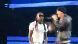 Eminem 2010 Grammy solo w lil wayne- Drop The World LIVE