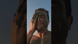 Mete Vice gets a Mud Peeling in the Dead Sea 