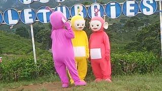 Taman TELETUBBIES kemuning ngargoyoso Karanganyar saat siang hari.