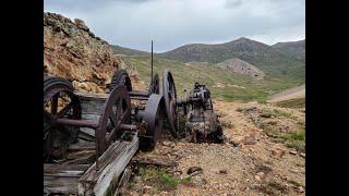 Great Ribbons Of Gold-Laden Quartz Down Flooded Mine Shaft